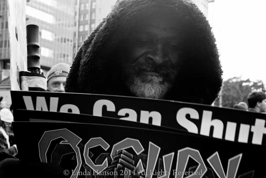Occupy Oakland - Port Shutdown - Dec 12, 2011 photo by Linda Hanson